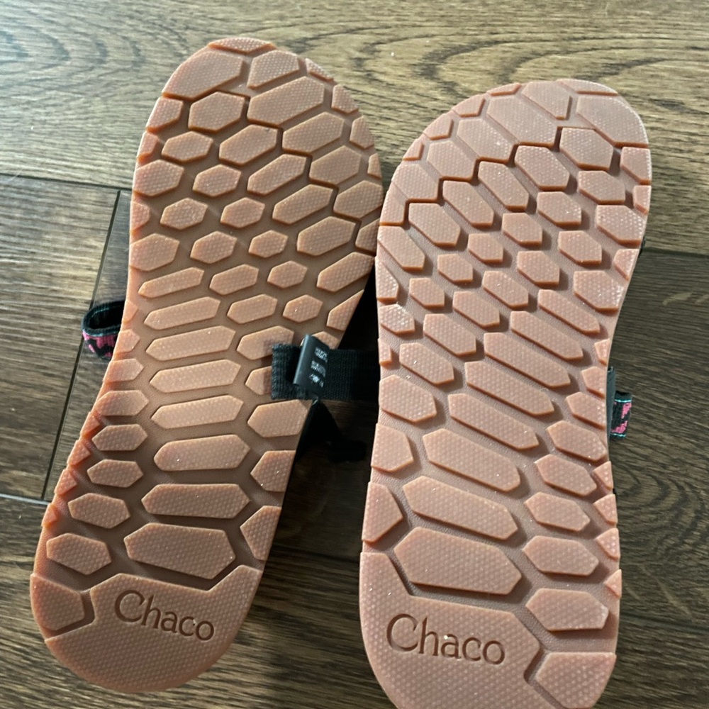 Women’s Chaco sandals - Picture 3 of 3